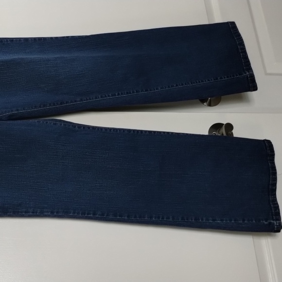 Levi's 512 perfectly slimming denim jeans, 28" inseam straight leg, size 14 - Picture 3 of 12